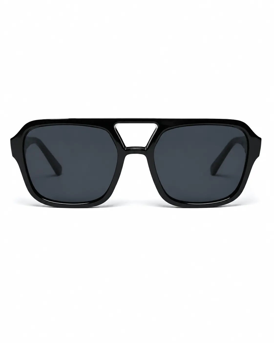 Óculos de sol feminino quadrado preto modelo Vittoria LURVANI, com lentes fumê e recorte na ponte, vista frontal em fundo branco.