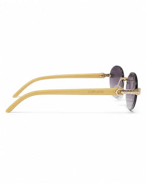 Óculos de sol feminino oval violeta modelo Firenze LURVANI, vista lateral esquerda em fundo branco.