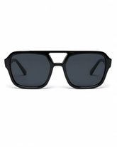 Óculos de sol feminino quadrado preto modelo Vittoria LURVANI, com lentes fumê e recorte na ponte, vista frontal em fundo branco.