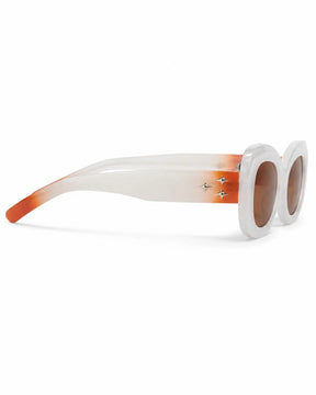 Óculos de sol feminino retangular branco modelo Aurea LURVANI, vista lateral esquerda em fundo branco.