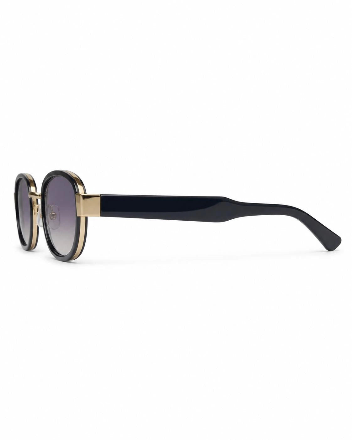 Óculos de sol feminino retangular preto modelo Venezia LURVANI, vista lateral direita em fundo branco.
