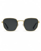 Óculos de sol unissex geométrico dourado modelo Adrian LURVANI, com lentes fumê, vista frontal em fundo branco.